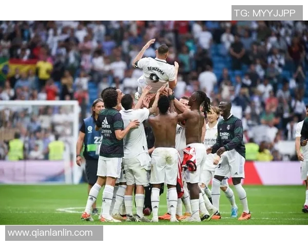 西甲新赛季揭幕战:皇马4-1大胜毕尔巴鄂,本泽马梅开二度 西甲新赛季揭幕战:皇马4-1大胜毕尔巴鄂,本泽马梅开二度